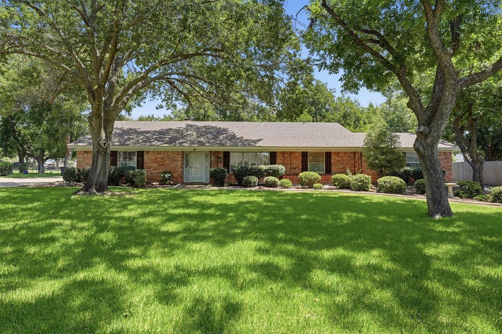 6107 Belvidere Circle, Granbury, TX 76049