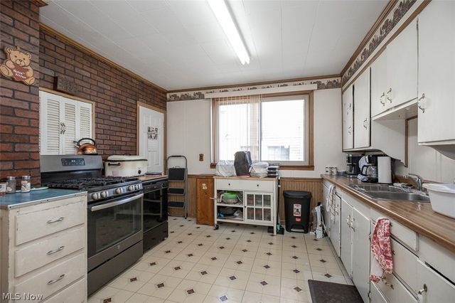 3655 W 48th Street, Cleveland, OH 44102