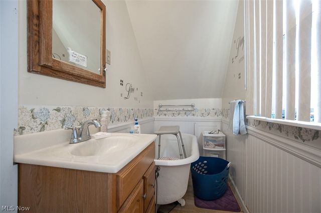 3655 W 48th Street, Cleveland, OH 44102