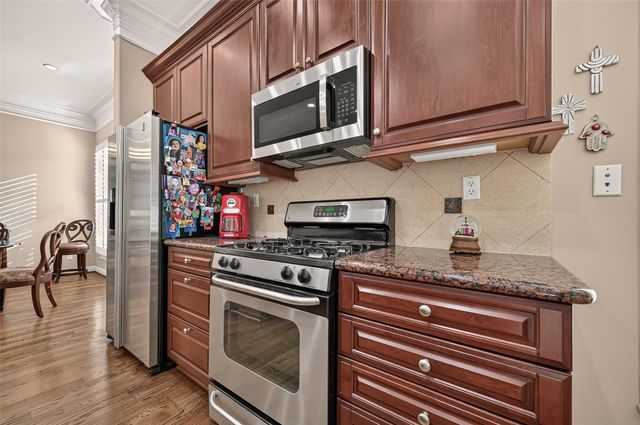 4003 Bellefontaine Street, Houston, TX 77025
