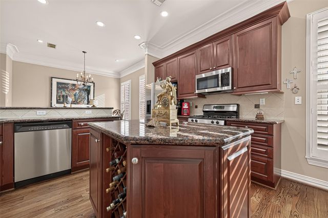 4003 Bellefontaine Street, Houston, TX 77025
