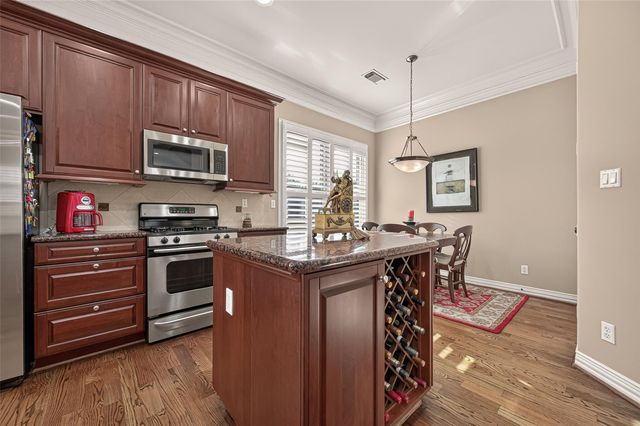 4003 Bellefontaine Street, Houston, TX 77025