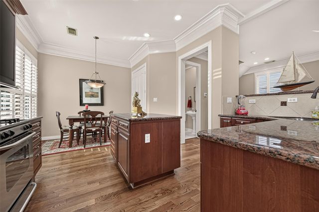 4003 Bellefontaine Street, Houston, TX 77025