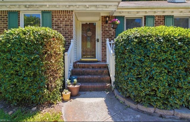 633 Rock DR, Chesapeake, VA 23323