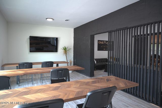 6126 ATLANTIC Boulevard, Jacksonville, FL 32211