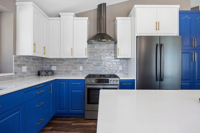 625 Mcfaddens Trail, Eagan, MN 55123