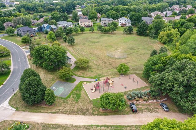 625 Mcfaddens Trail, Eagan, MN 55123