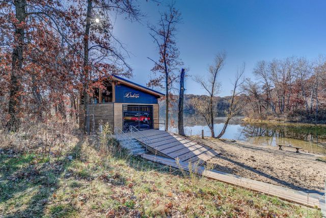 625 Mcfaddens Trail, Eagan, MN 55123