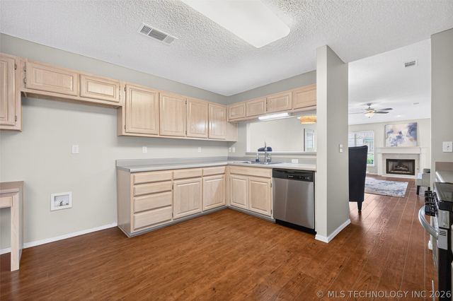8323 E 81st Place, Tulsa, OK 74133