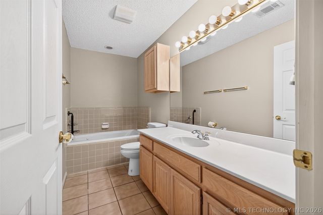 8323 E 81st Place, Tulsa, OK 74133