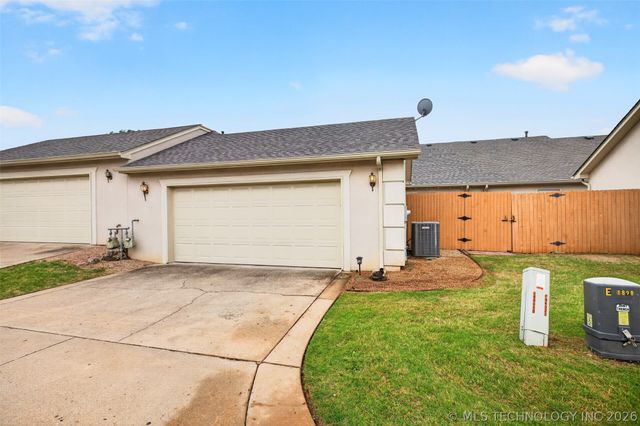 8323 E 81st Place, Tulsa, OK 74133