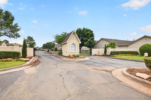 8323 E 81st Place, Tulsa, OK 74133