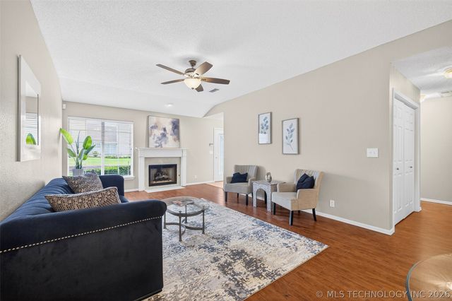 8323 E 81st Place, Tulsa, OK 74133