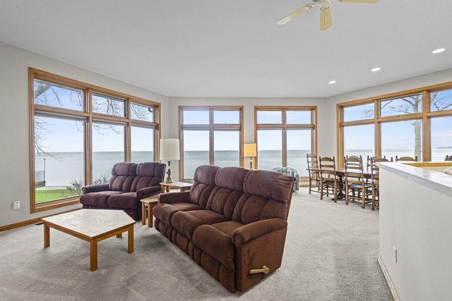 6051 SUNSET SHORES ROAD, Luxemburg, WI 54217