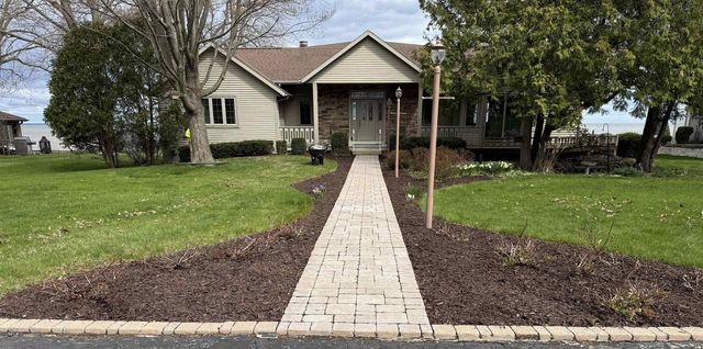 6051 SUNSET SHORES ROAD, Luxemburg, WI 54217