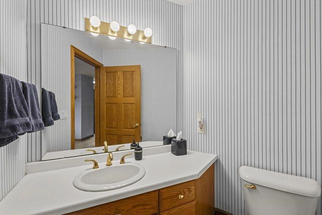 6051 SUNSET SHORES ROAD, Luxemburg, WI 54217