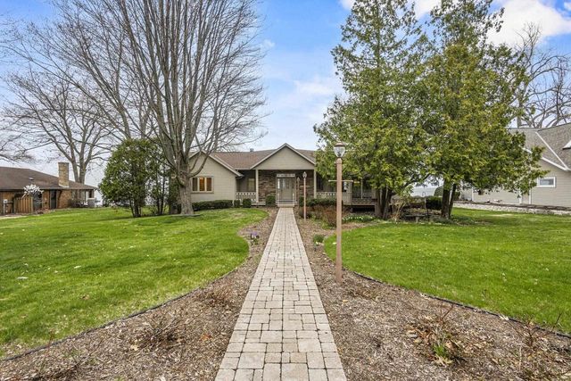6051 SUNSET SHORES ROAD, Luxemburg, WI 54217