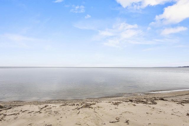 6051 SUNSET SHORES ROAD, Luxemburg, WI 54217