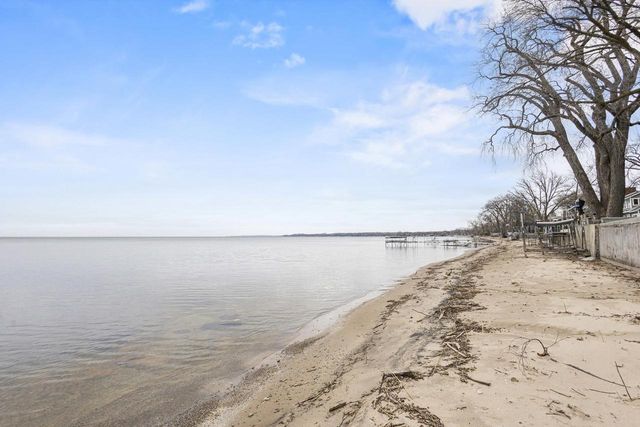 6051 SUNSET SHORES ROAD, Luxemburg, WI 54217