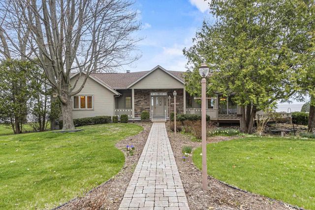6051 SUNSET SHORES ROAD, Luxemburg, WI 54217