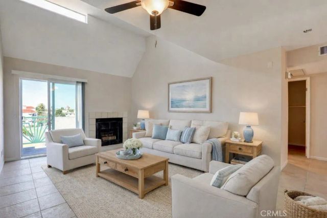 450 E 4th Street 437, Santa Ana, CA 92701