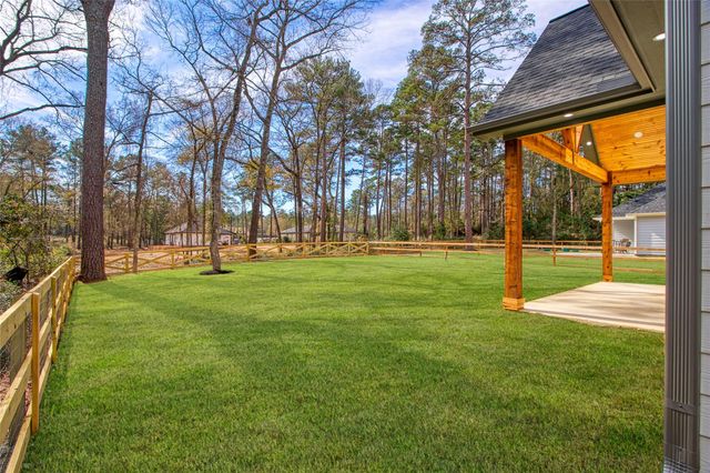 11334 Inwood Drive, Plantersville, TX 77363