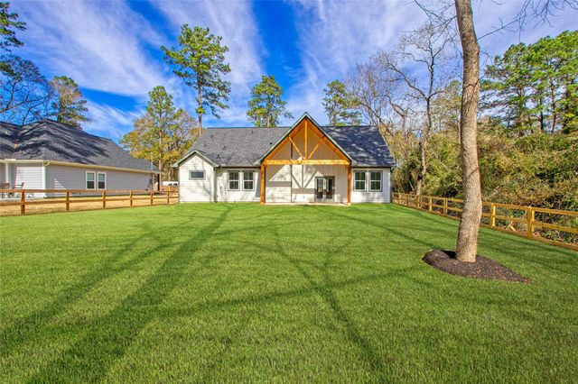 11334 Inwood Drive, Plantersville, TX 77363