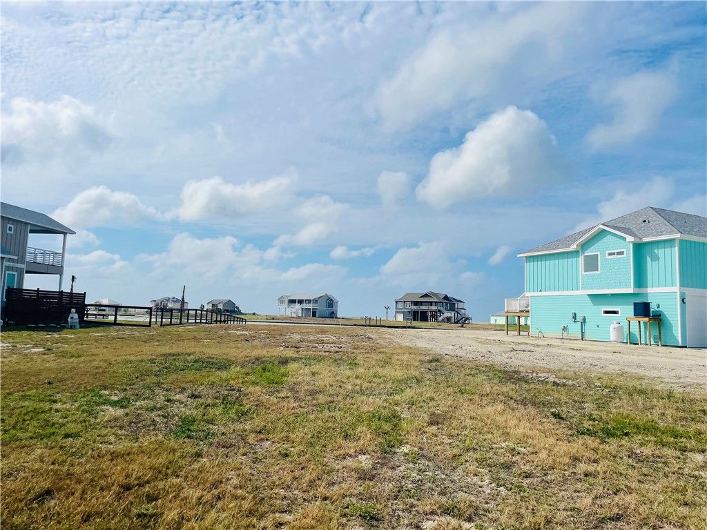 6 Westpointe Dr, Rockport, TX 78382 — photo 3