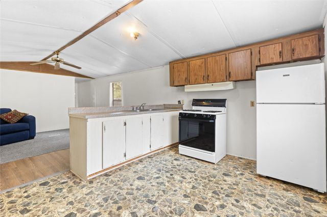 370 Lakeside Circle, Trinity, TX 75862