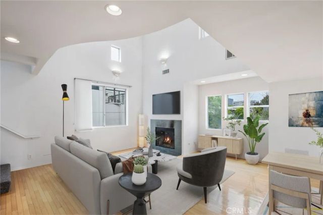 1240 25th Street 1, Santa Monica, CA 90404