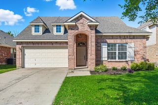 5904 Meadowglen Drive, Denton, TX 76226