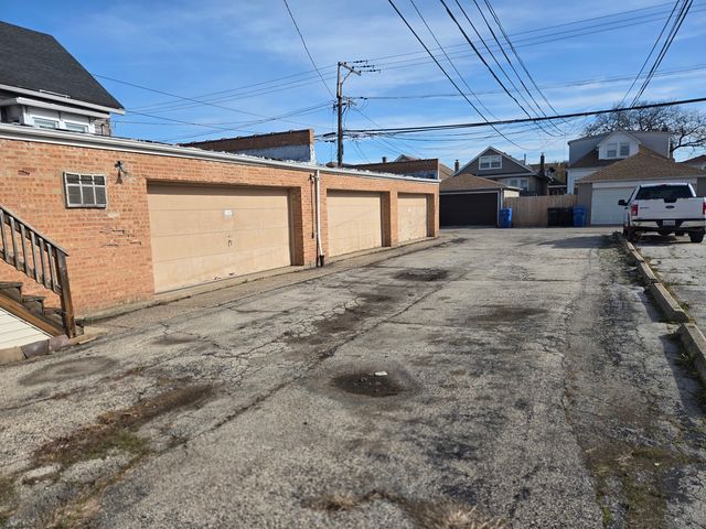 6021 W Addison Street, Chicago, IL 60634