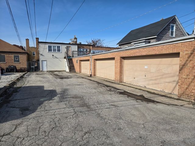 6021 W Addison Street, Chicago, IL 60634