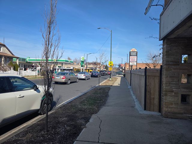 6021 W Addison Street, Chicago, IL 60634