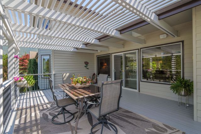 701 Serenity Lane, Grants Pass, OR 97526