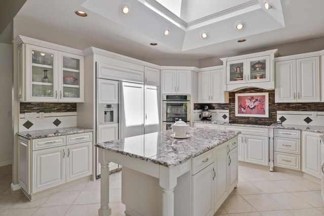 701 Serenity Lane, Grants Pass, OR 97526