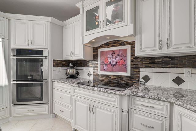 701 Serenity Lane, Grants Pass, OR 97526