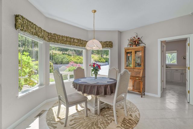 701 Serenity Lane, Grants Pass, OR 97526