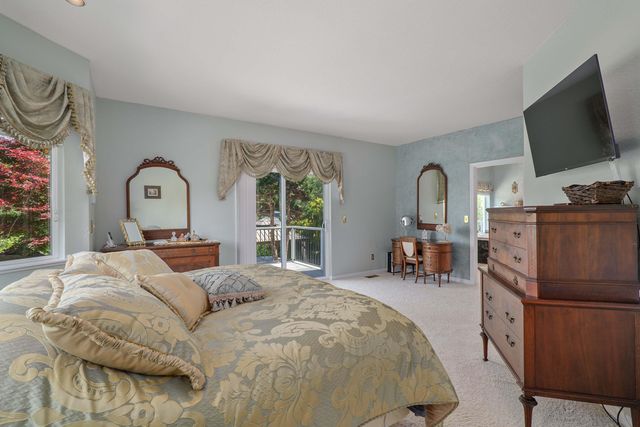 701 Serenity Lane, Grants Pass, OR 97526