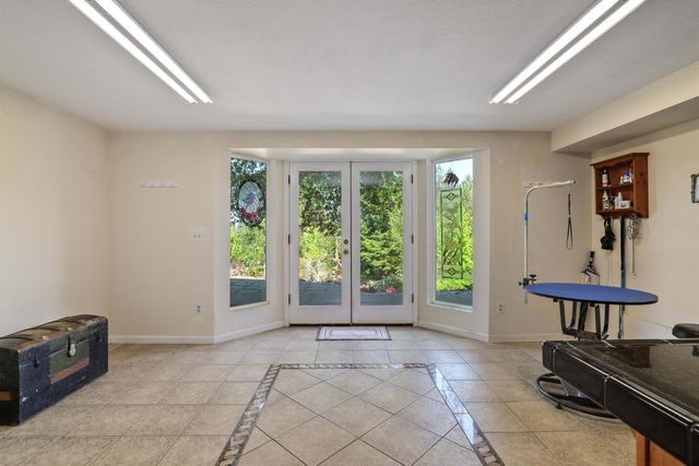 701 Serenity Lane, Grants Pass, OR 97526