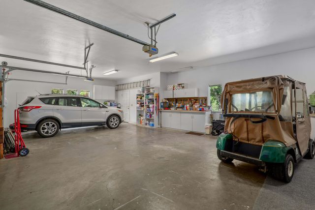 701 Serenity Lane, Grants Pass, OR 97526