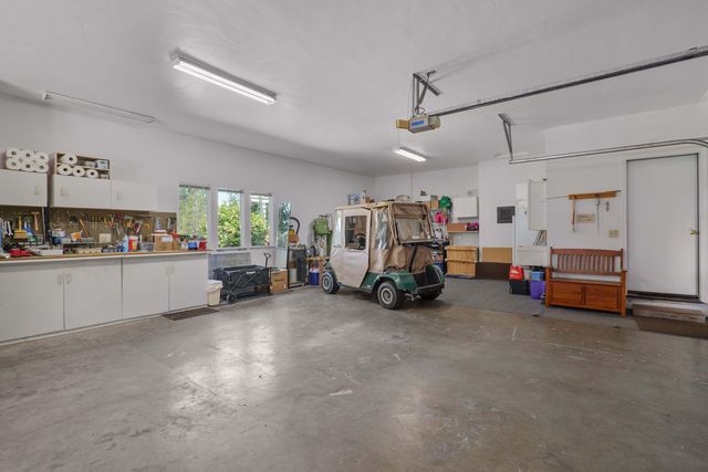 701 Serenity Lane, Grants Pass, OR 97526