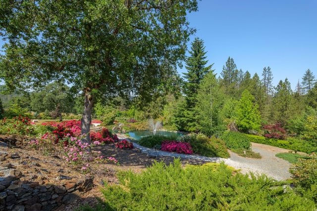 701 Serenity Lane, Grants Pass, OR 97526