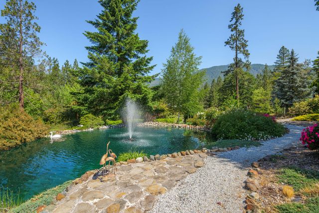 701 Serenity Lane, Grants Pass, OR 97526