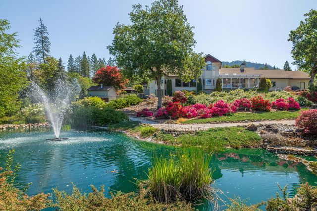 701 Serenity Lane, Grants Pass, OR 97526