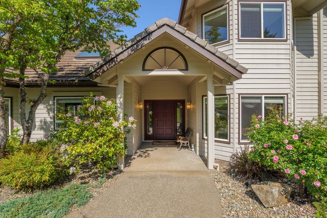 701 Serenity Lane, Grants Pass, OR 97526