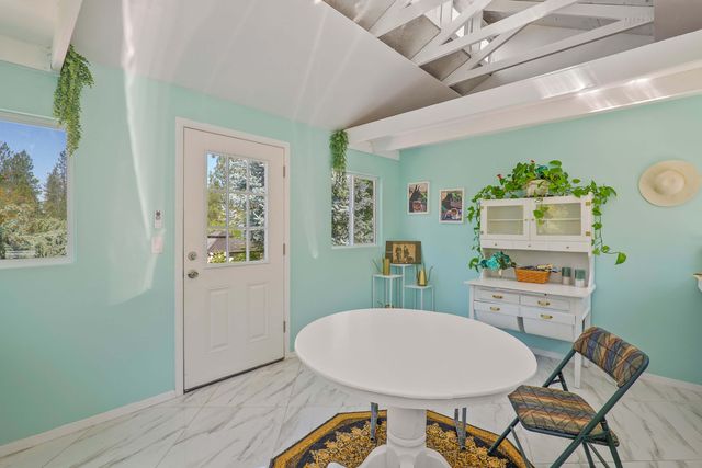 701 Serenity Lane, Grants Pass, OR 97526