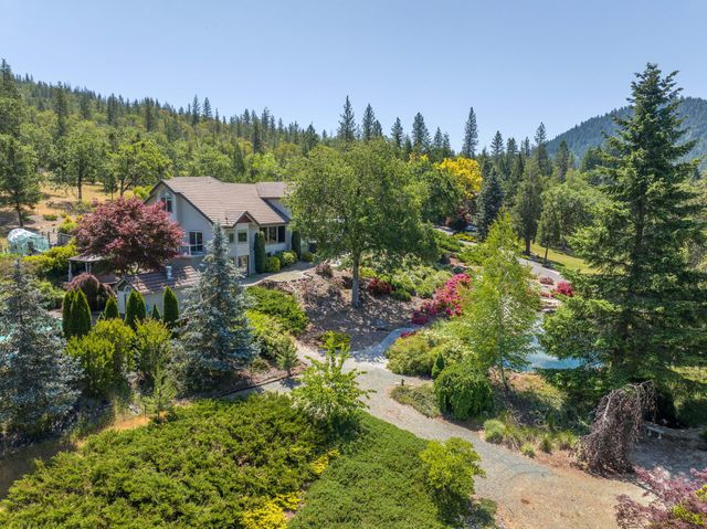 701 Serenity Lane, Grants Pass, OR 97526
