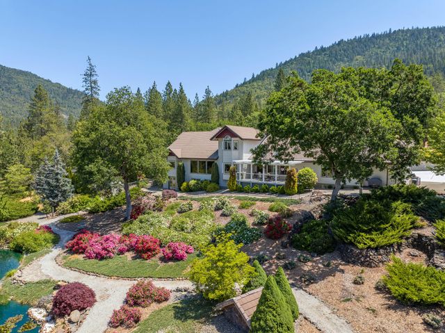 701 Serenity Lane, Grants Pass, OR 97526