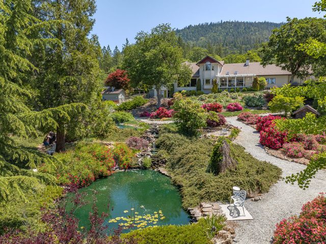 701 Serenity Lane, Grants Pass, OR 97526